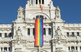 Marta Higueras denuncia ante la Fiscalía a Almeida por no poner la bandera LGTBI en el Ayuntamiento de Madrid