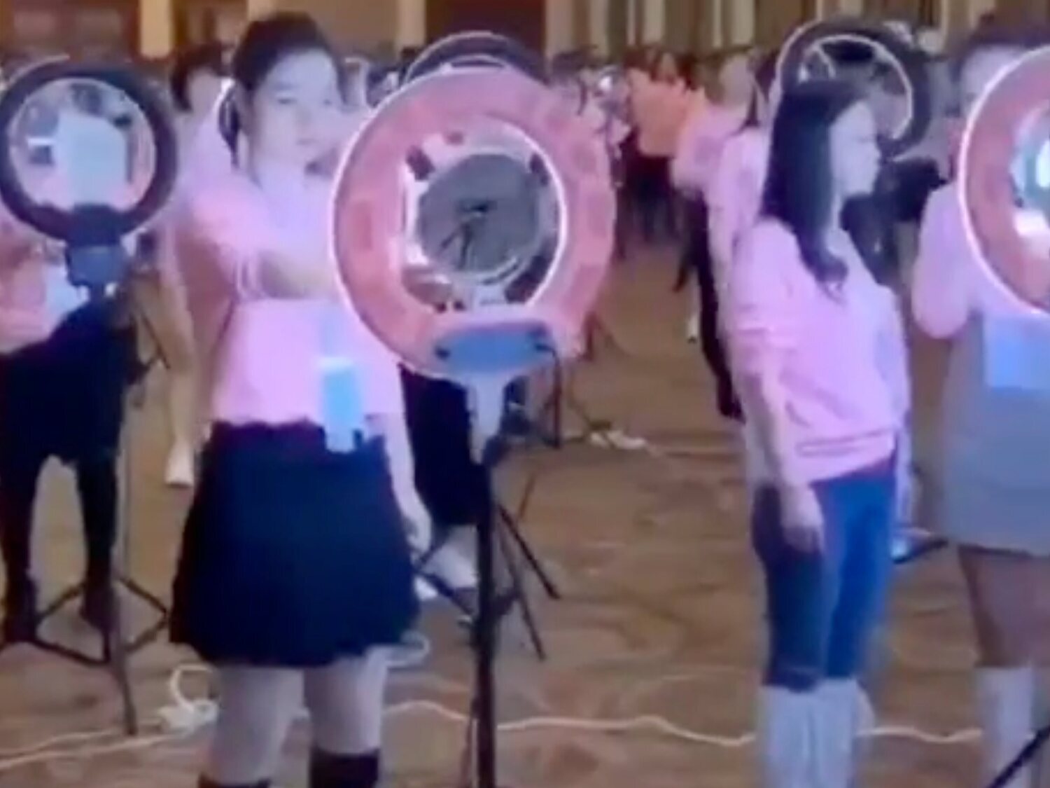 La "fábrica de streamers" en China que horroriza a las redes: "Es una distopía"