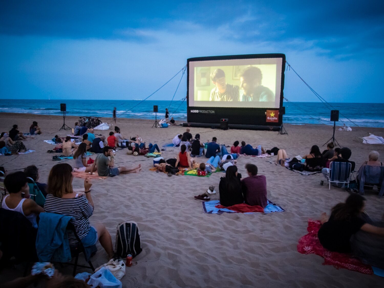 3 cines increíbles donde disfrutar de una película al aire libre en Barcelona