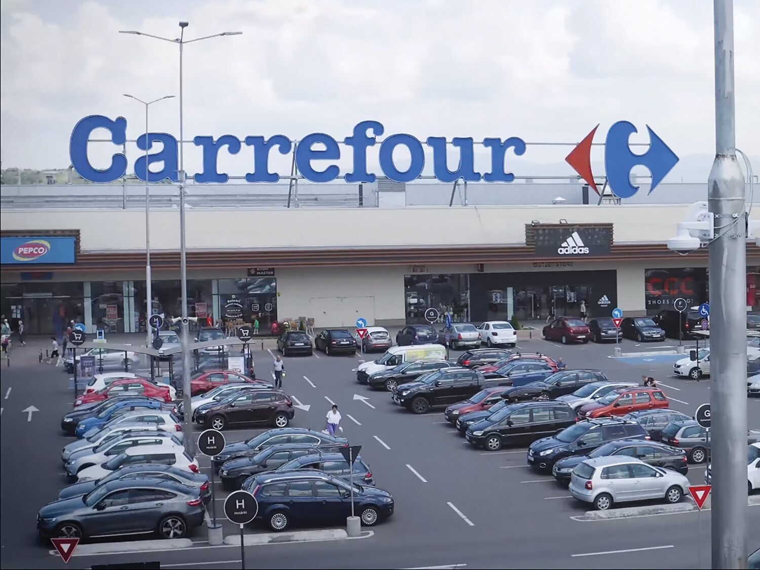 Carrefour lanza un descuento imbatible durante 48 horas en este robot que friega, aspira y barre tu casa