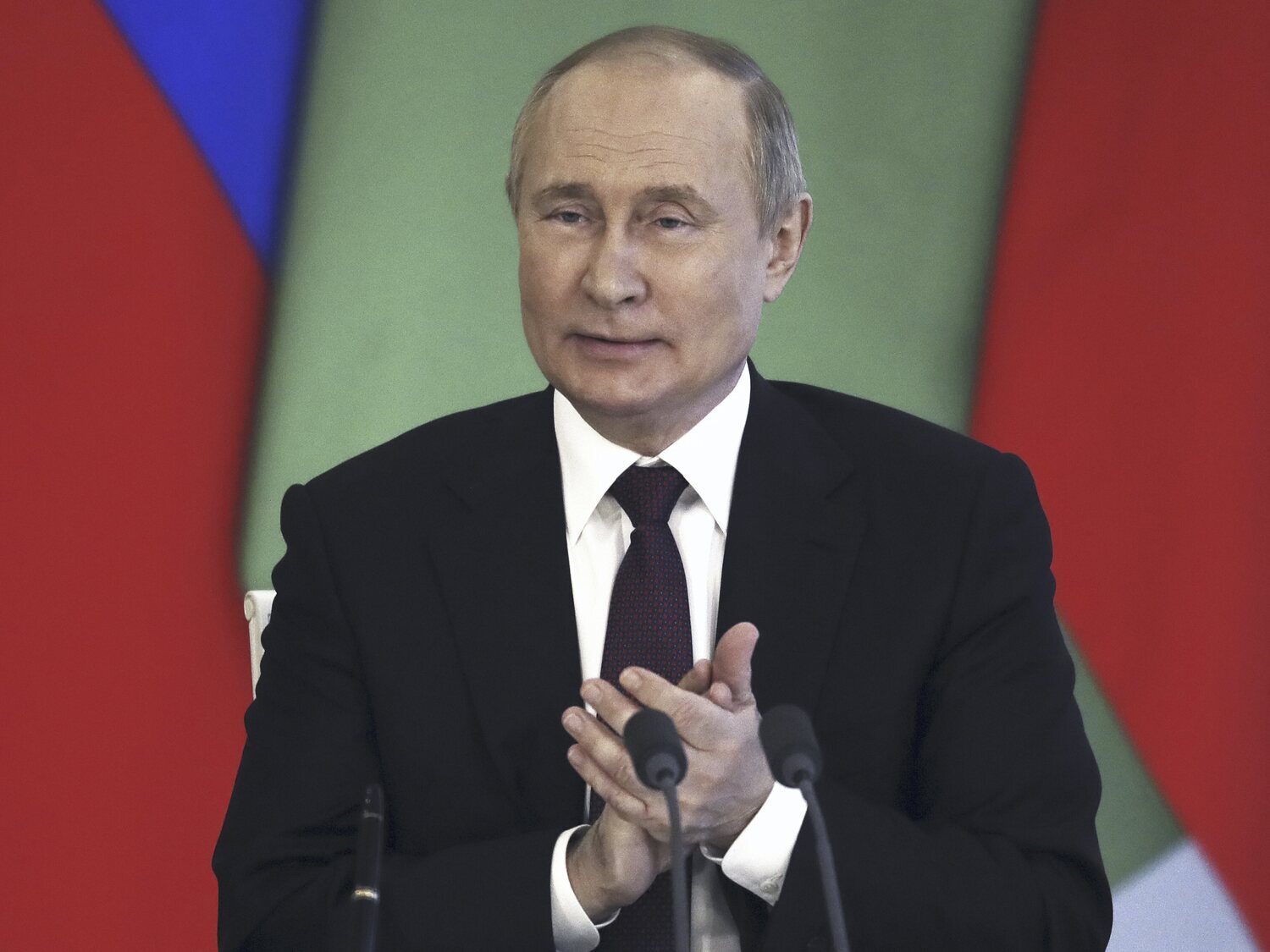 El director de la CIA desmiente que Putin sufra enfermedad grave: "Está demasiado sano"