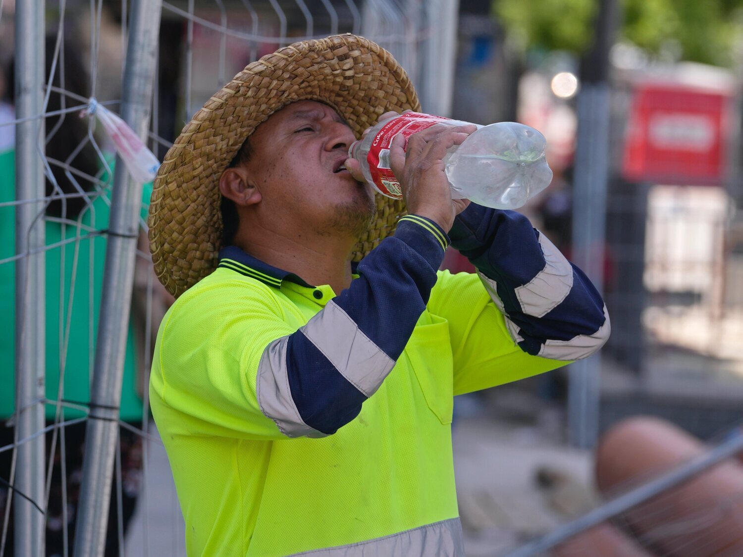 Despedido en Tenerife un empleado de una distribuidora de bebidas tras pedir una botella de agua en plena ola de calor