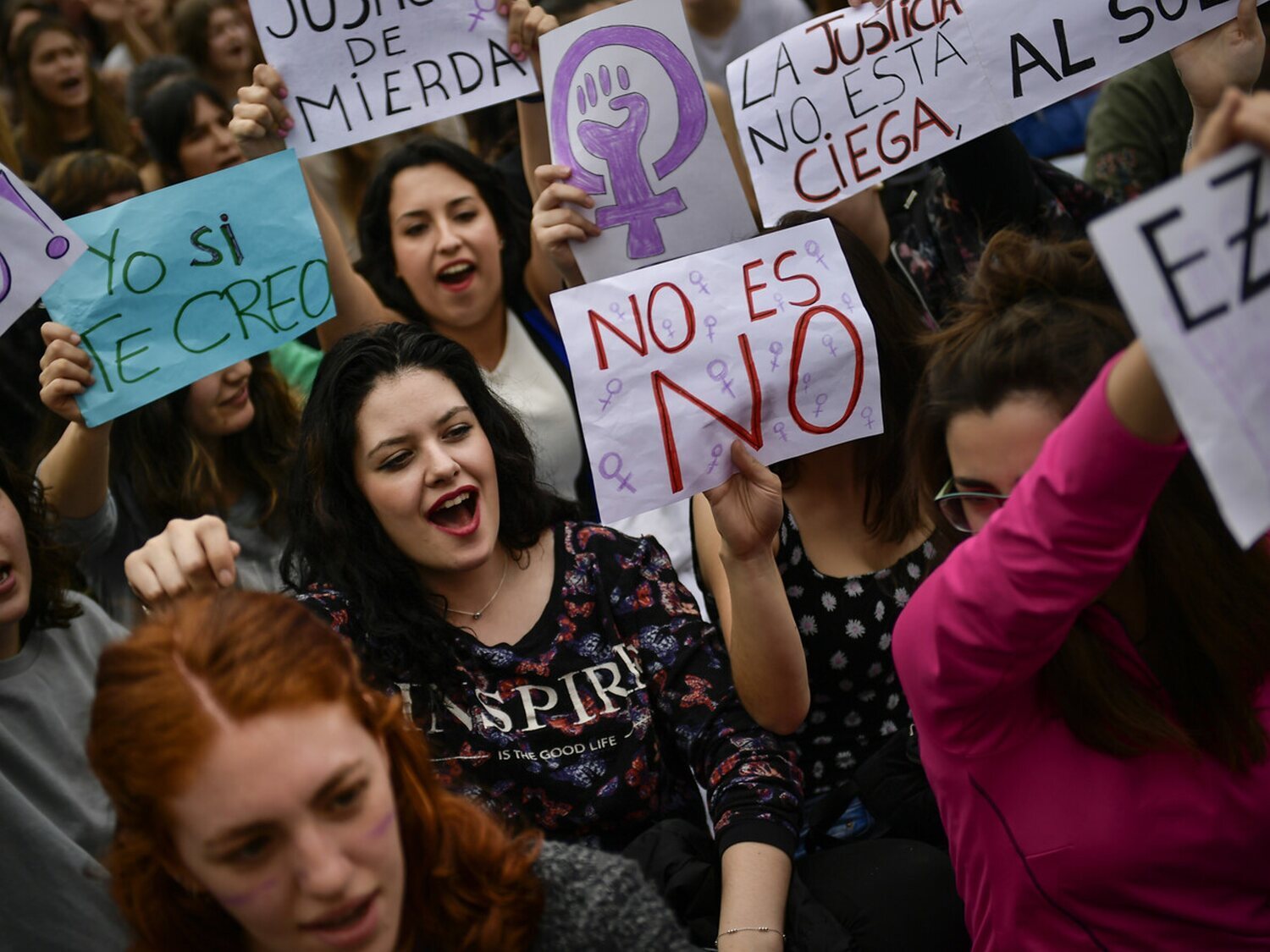 No, la ley del 'solo sí es sí' no impone un "contrato de consentimiento" para tener sexo