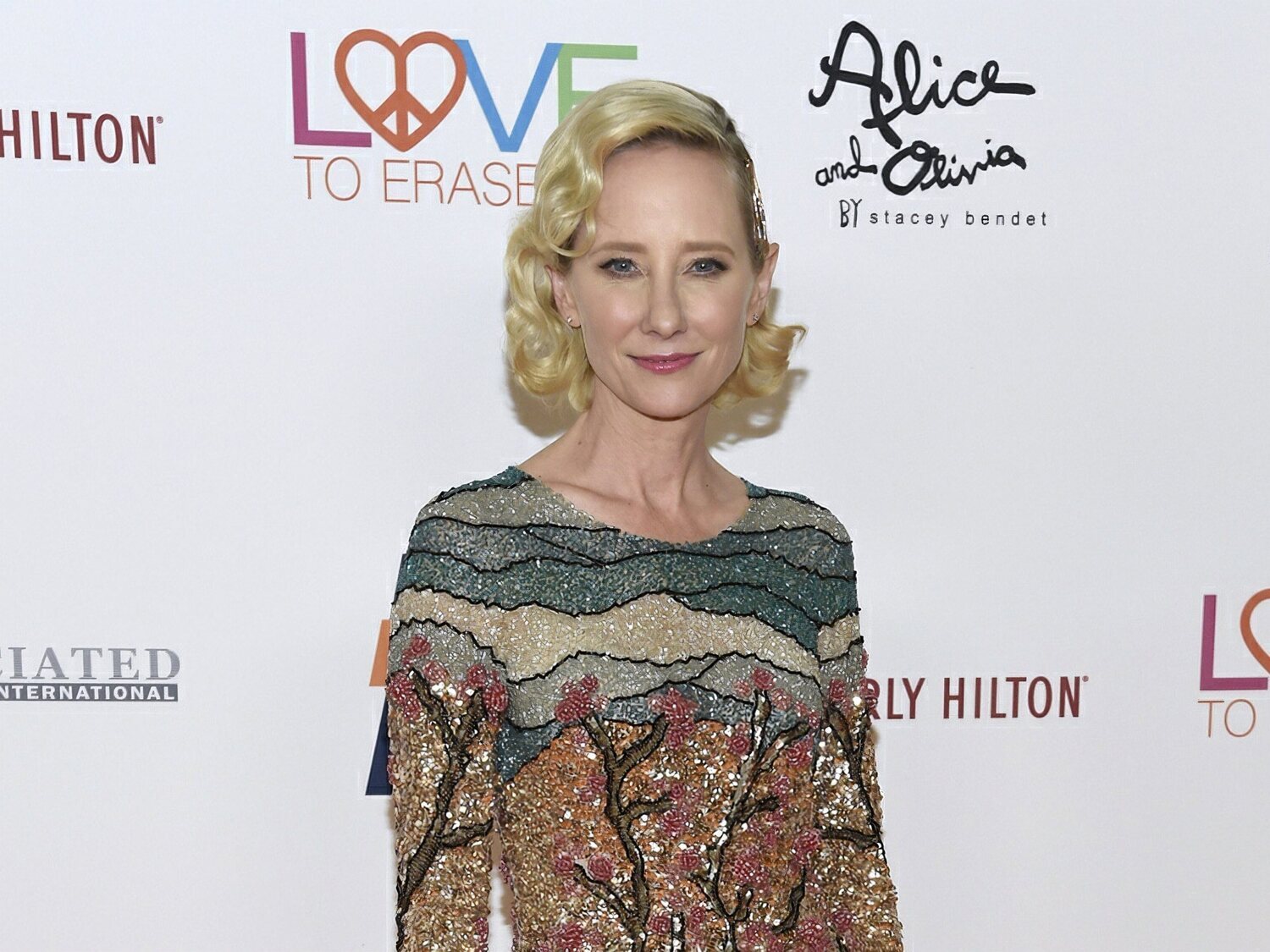 Anne Heche en estado crítico al sufrir un grave accidente de tráfico