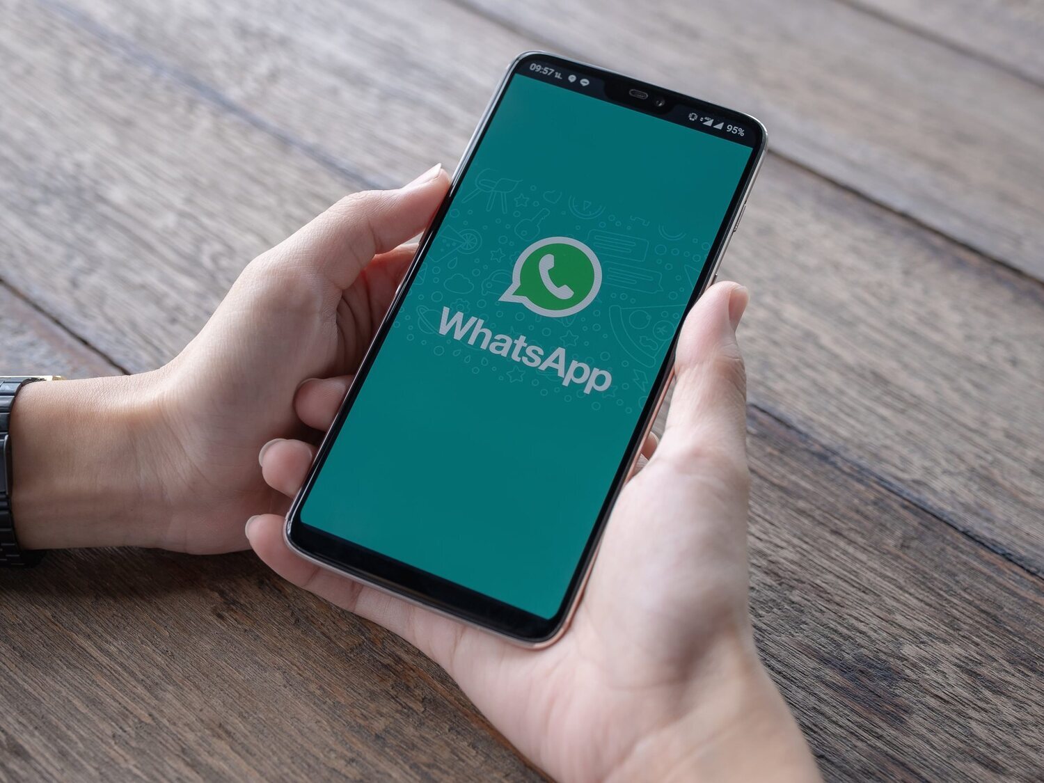 WhatsApp permitirá ocultar tu número de teléfono en los grupos