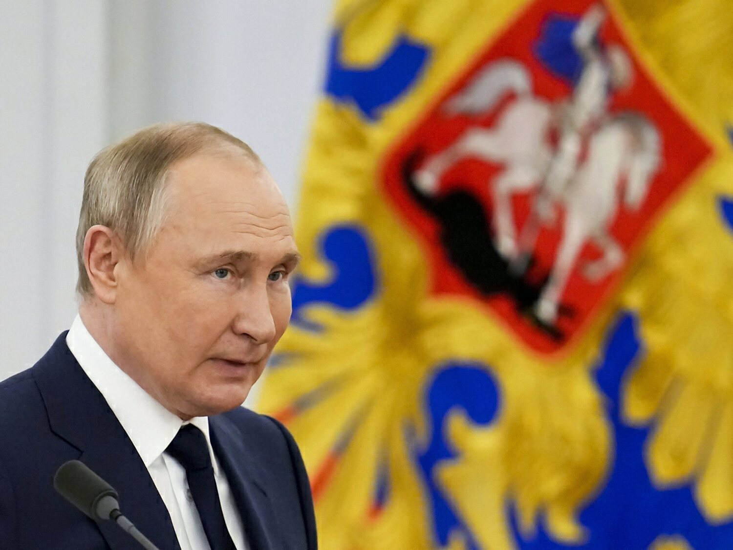 Putin aprueba una ayuda de casi 16.000 euros a las mujeres que tengan 10 hijos