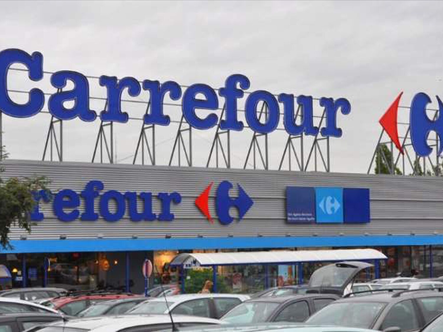 ¿Qué incluye la cesta de 30 productos de Carrefour? Todo lo que puedes comprar por 30 euros