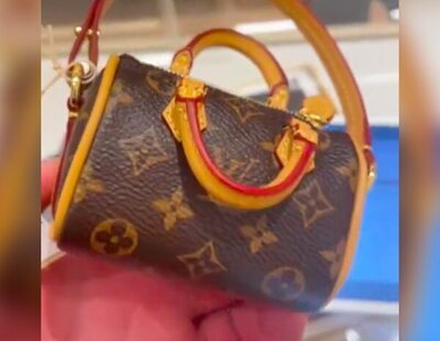 Louis Vuitton lanza un bolso de 900 euros para recoger las cacas de los perros