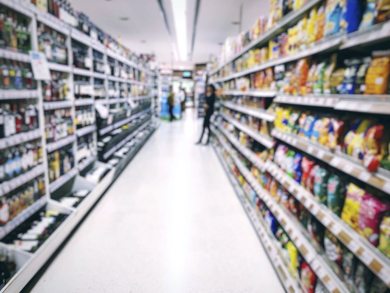 Este supermercado lanza una cesta con 137 productos y congela sus precios hasta 2023
