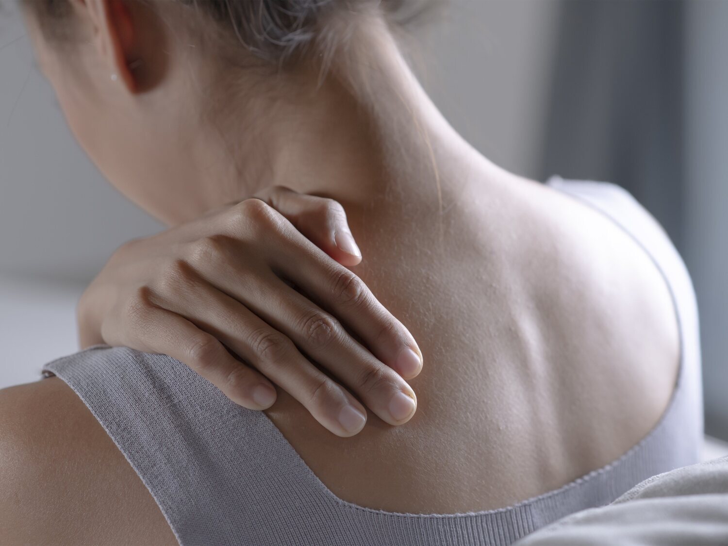 Una mujer acude a Urgencias por un dolor en el hombro y 25 días después muere por cáncer de pulmón