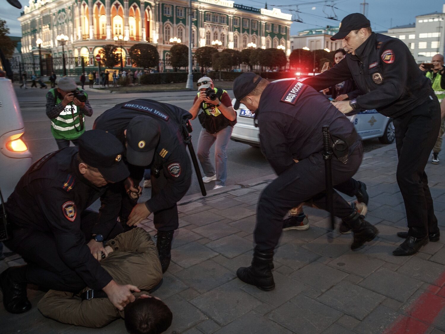 1.400 detenidos en Rusia en las protestas por enviar reservistas a la guerra de Ucrania
