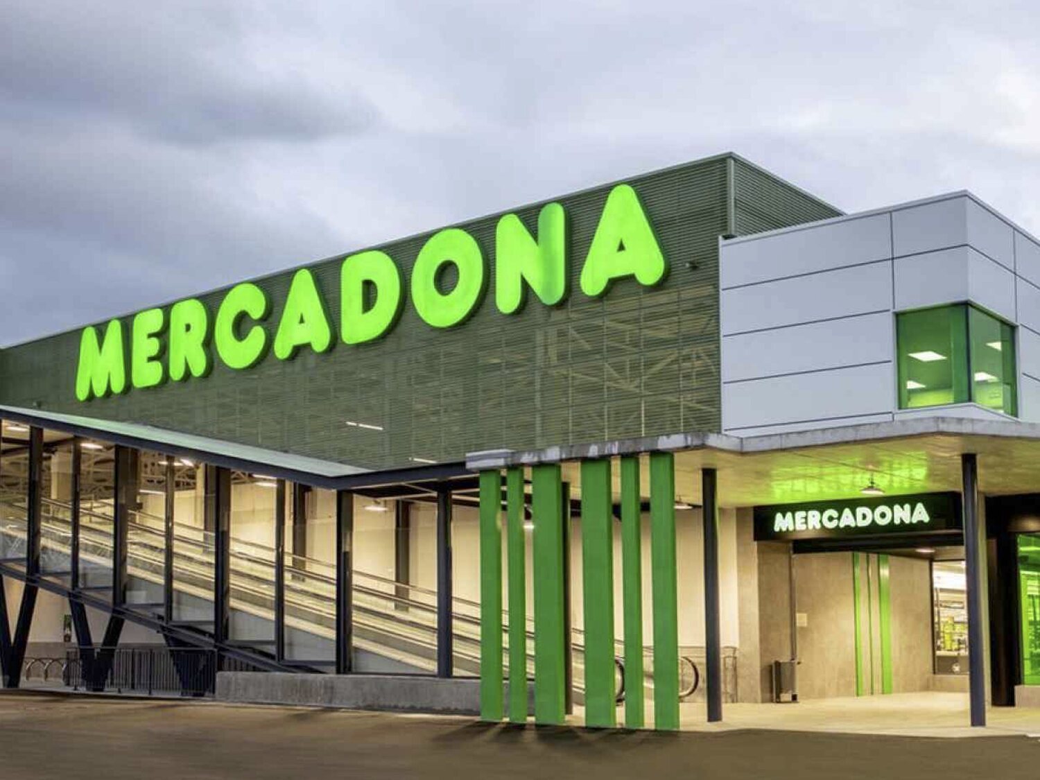 El plan de Mercadona para reducir sus costes en plena inflación: así afectará a sus productos y supermercados