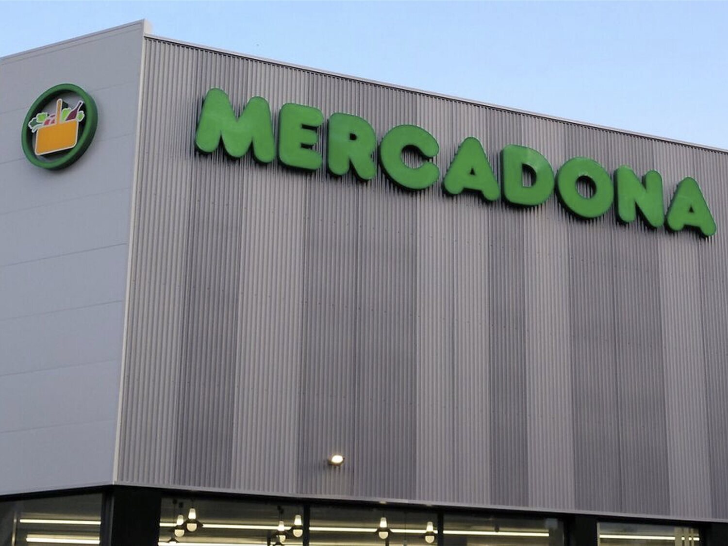 Mercadona no vende leche Hacendado en sus supermercados: esta es la alternativa que ofrece