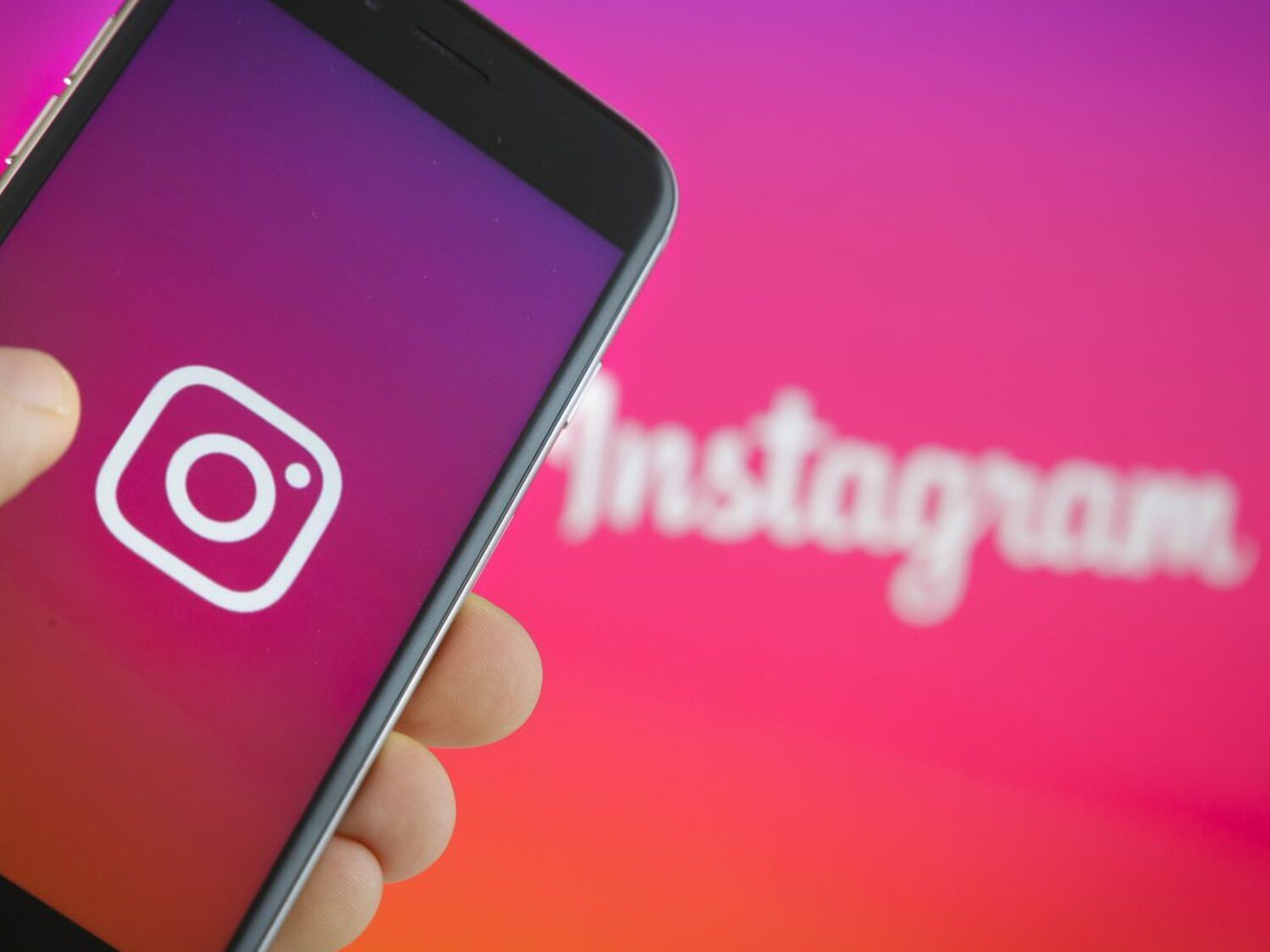 Instagram sufre un fallo y suspende cuentas de forma masiva