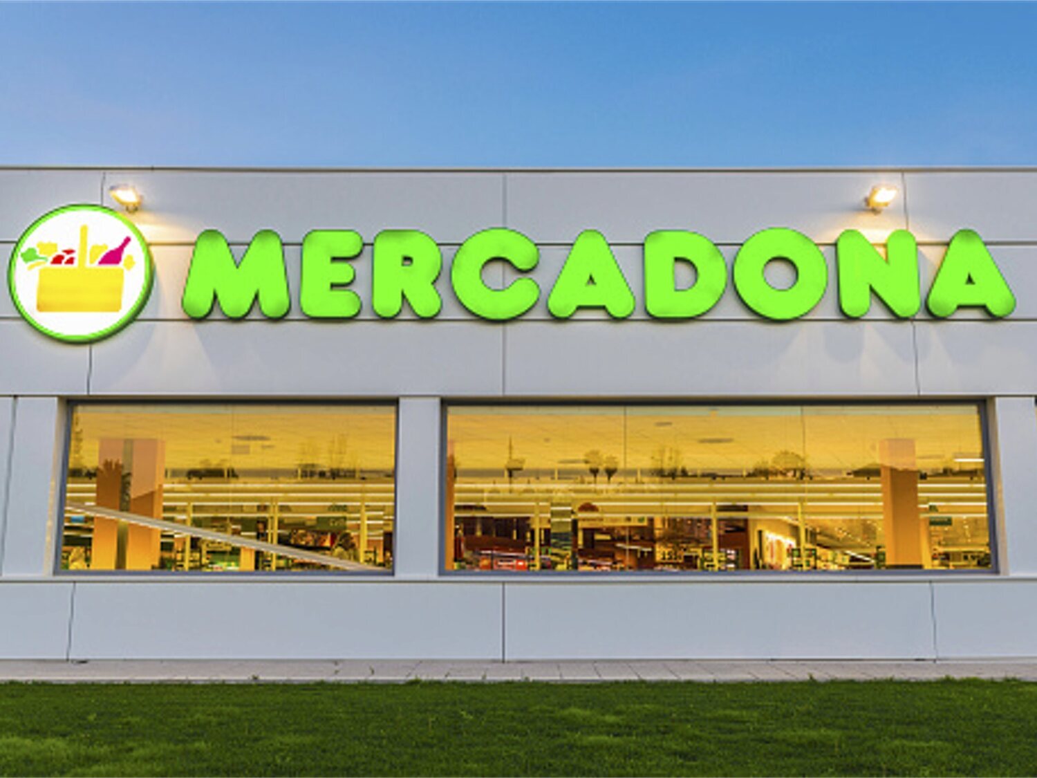 Mercadona retira estos dulces, bebidas, pizzas, colonias, productos de limpieza, snacks y otros alimentos de sus supermercados