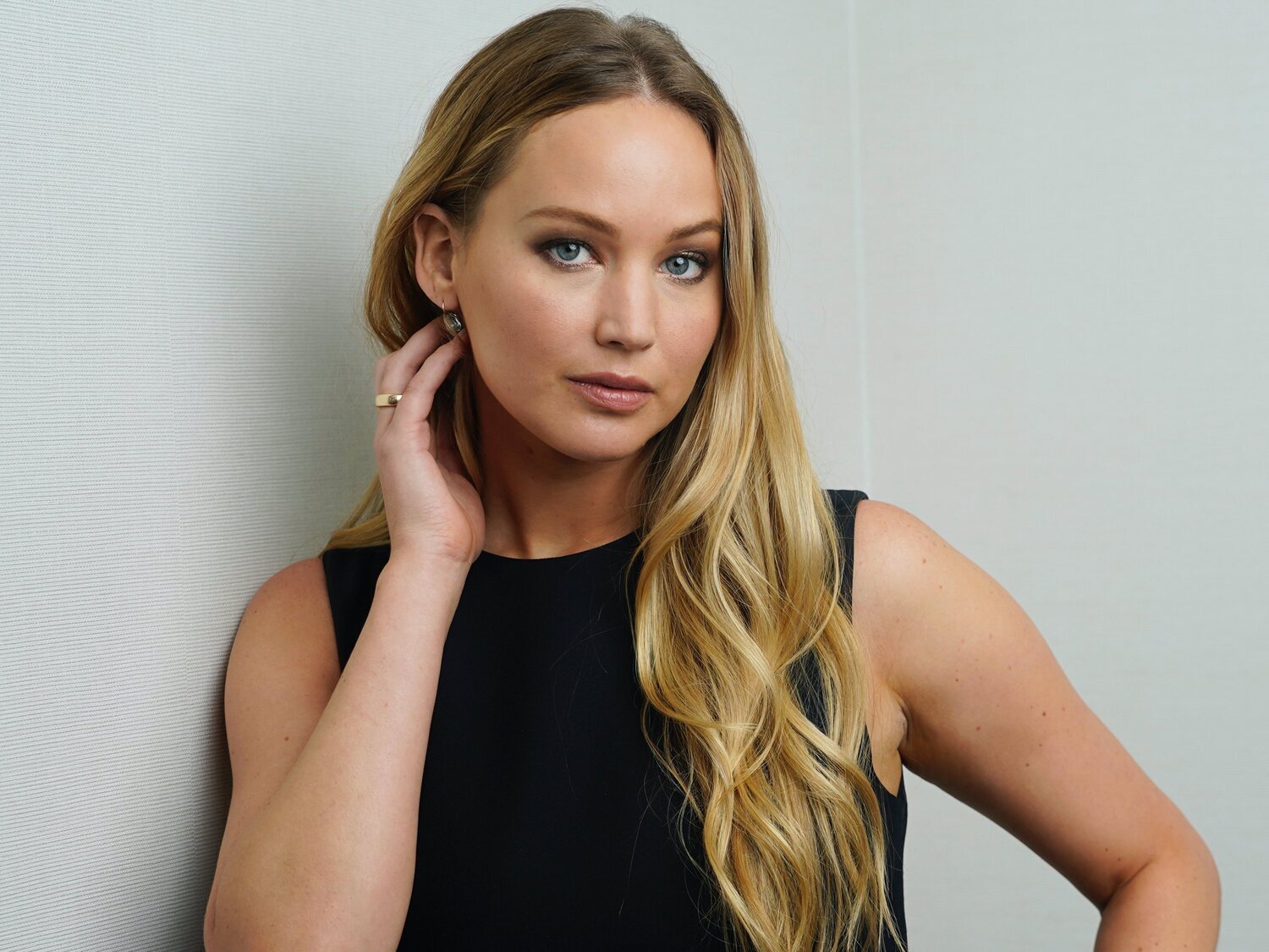 Jennifer Lawrence habla de su relación con la fama en sus inicios: "Bebíamos y nos drogábamos"