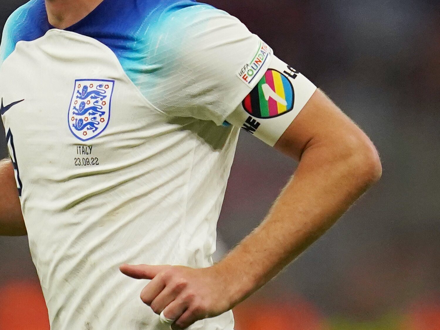 La FIFA abraza la LGTBIfobia: veta el brazalete arcoíris en el Mundial de Qatar con amenazas de sanciones deportivas