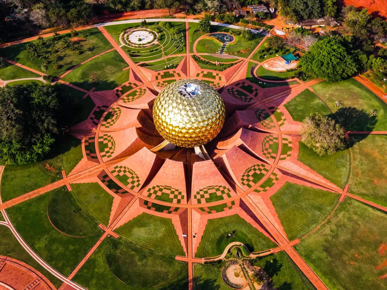 Auroville: la ciudad de la India sin dinero, partidos políticos ni religión