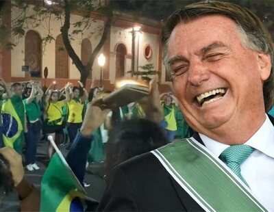 Seguidores de Bolsonaro, con móviles en la cabeza, piden ayuda a los extraterrestres para "salvar Brasil" de Lula