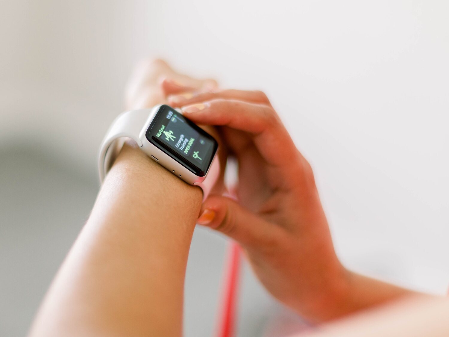 Una médica española le salva la vida a una mujer al detectarle un infarto con el Apple Watch