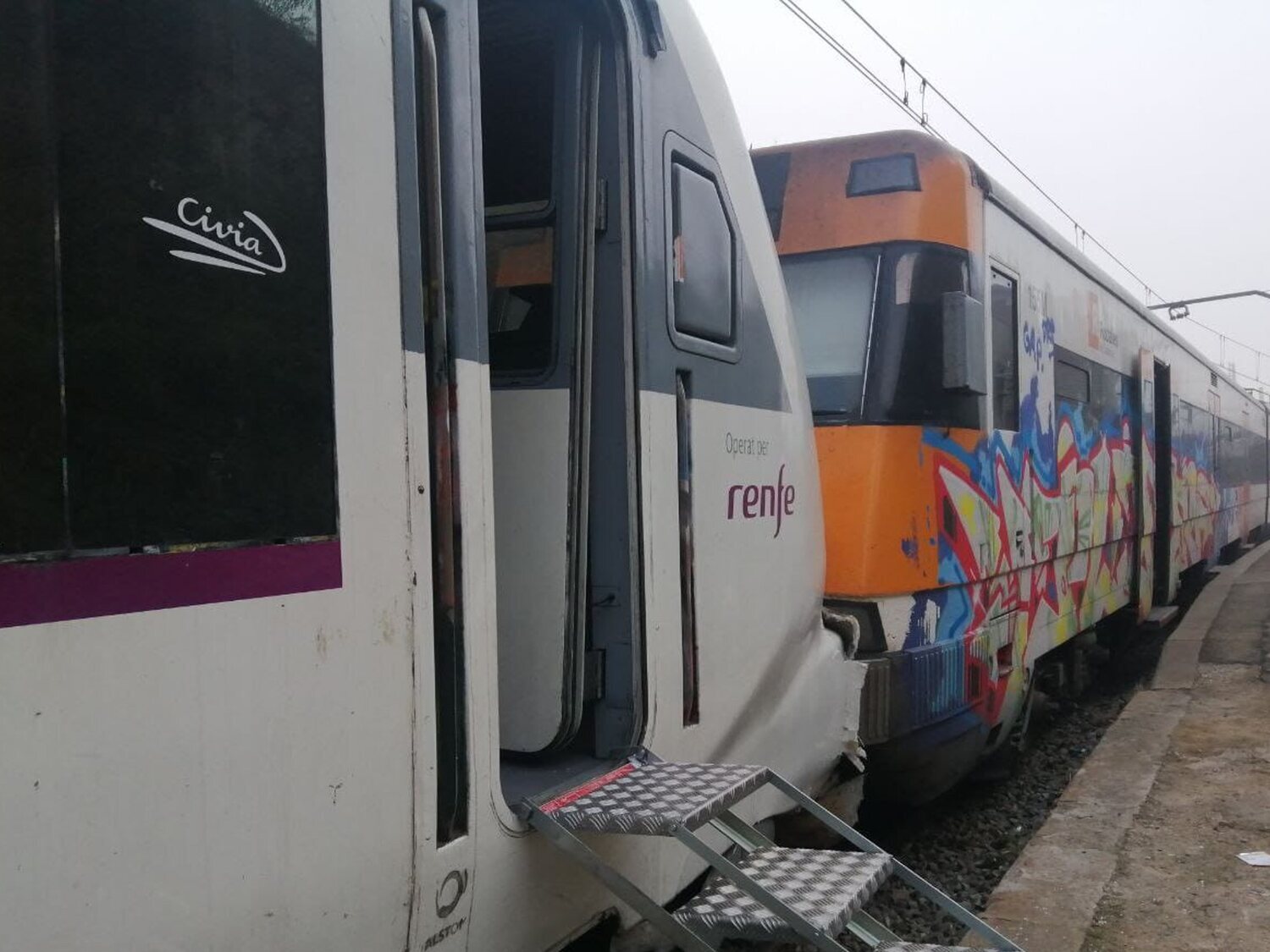 Al menos 150 heridos en el choque de dos trenes en la estación de Montcada i Reixac-Manresa