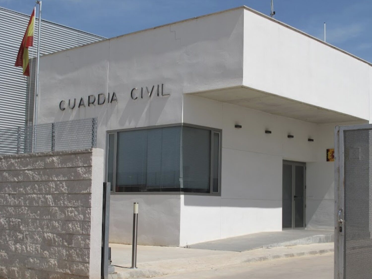 Una Guardia Civil mata a sus dos hijas y se suicida en un cuartel de Cuenca