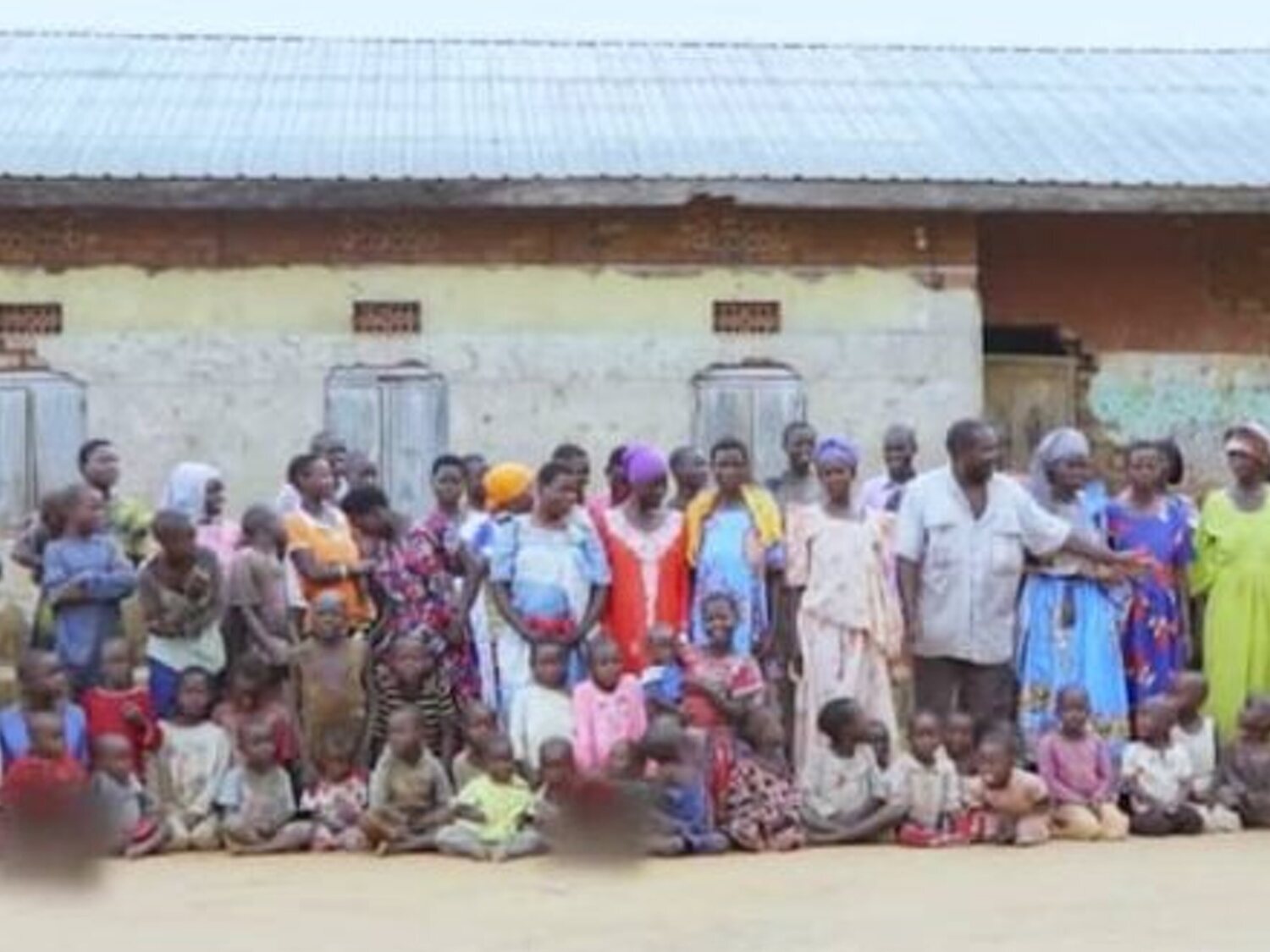 La gran familia de un agricultor ugandés: 102 hijos y 568 nietos de los que no sabe el nombre