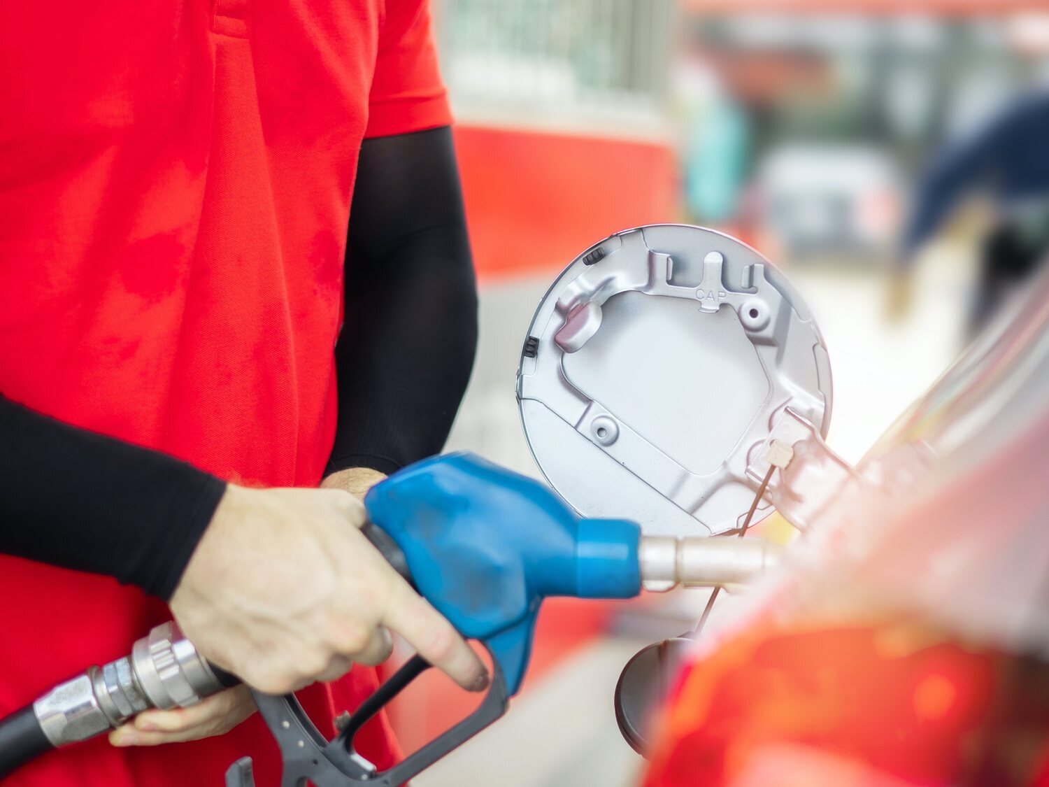 Condenado un policía por amenazar al trabajador de una gasolinera: "Te van a pasar cositas"