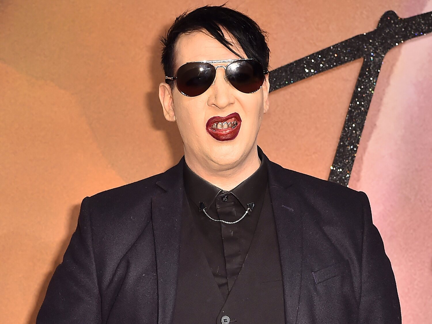 Marilyn Manson, denunciado por violar a una menor en 1995