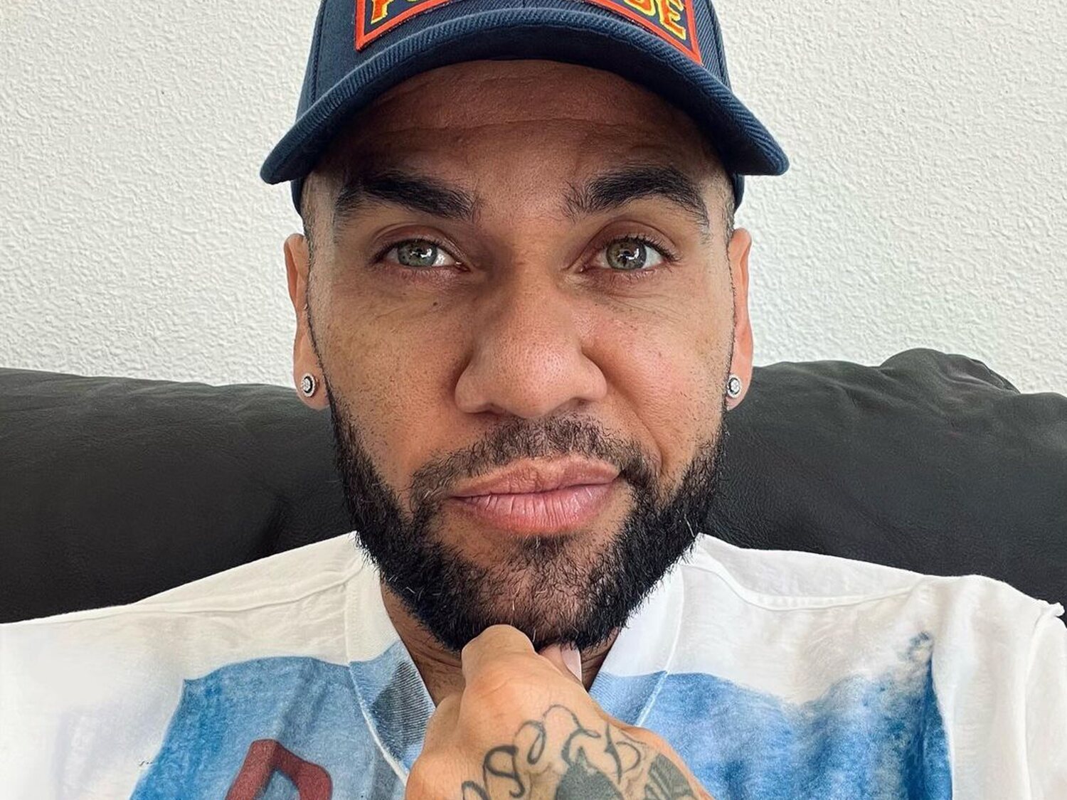 La defensa de Dani Alves asegura que los videos "desmienten" la versión de la víctima