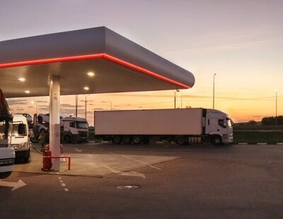 Un conductor se encuentra un pene seccionado arrojado en una gasolinera