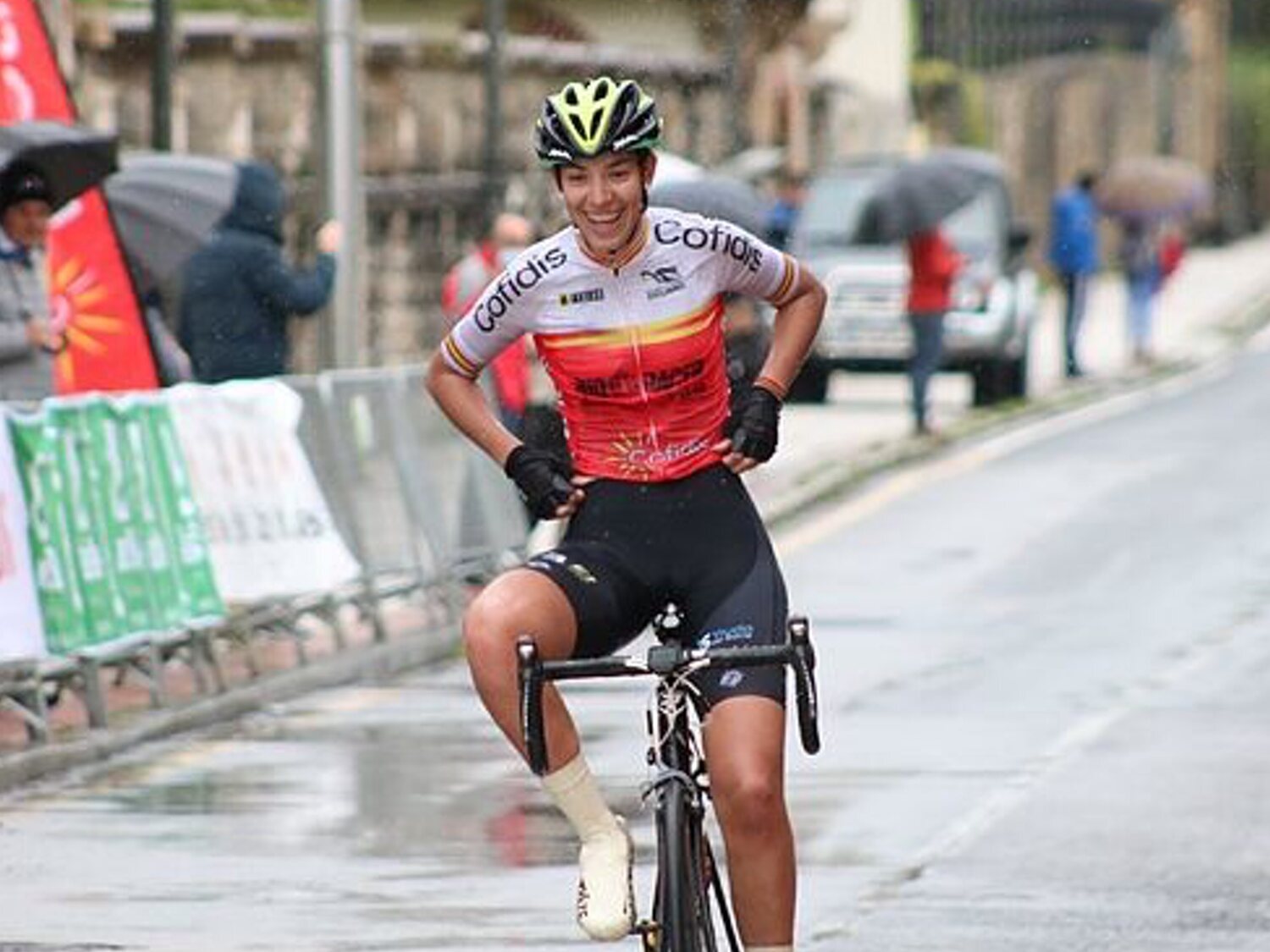 Muere a los 19 años la ciclista Estela Domínguez mientras entrenaba en Salamanca