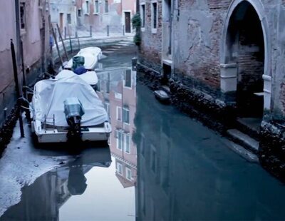 La sequía y la marea baja deja sin agua los canales de Venecia