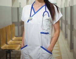 La Generalitat expedienta a una enfermera por criticar que se exija "tener el puto C1 de catalán" para las oposiciones