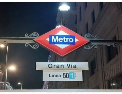 La publicidad invasiva de Levi' en la Línea 1 del Metro de Madrid provoca caos y confusiones