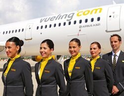 Vueling se podría enfrentar a una multa de 30.000 euros por obligar a sus azafatas llevar maquillaje y tacones