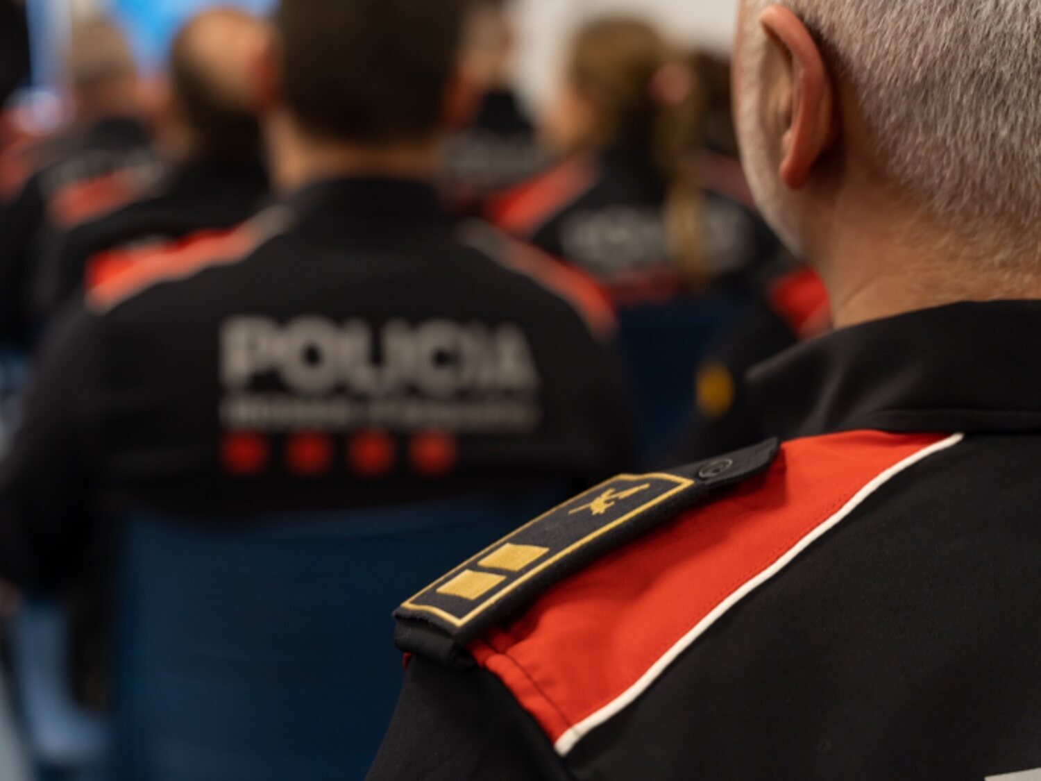 Los Mossos investigan una oleada de agresiones sexuales en grupo a menores en un centro comercial de Badalona