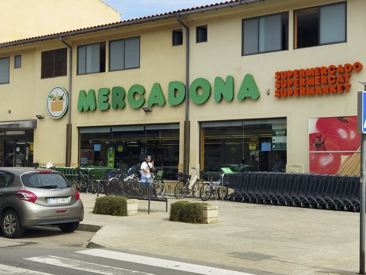 Mercadona cambia por completo en Semana Santa: los nuevos horarios y cierres de sus supermercados