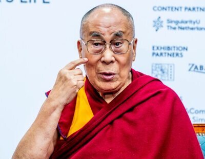 Polémica por el vídeo del Dalai Lama intentando besar a un niño