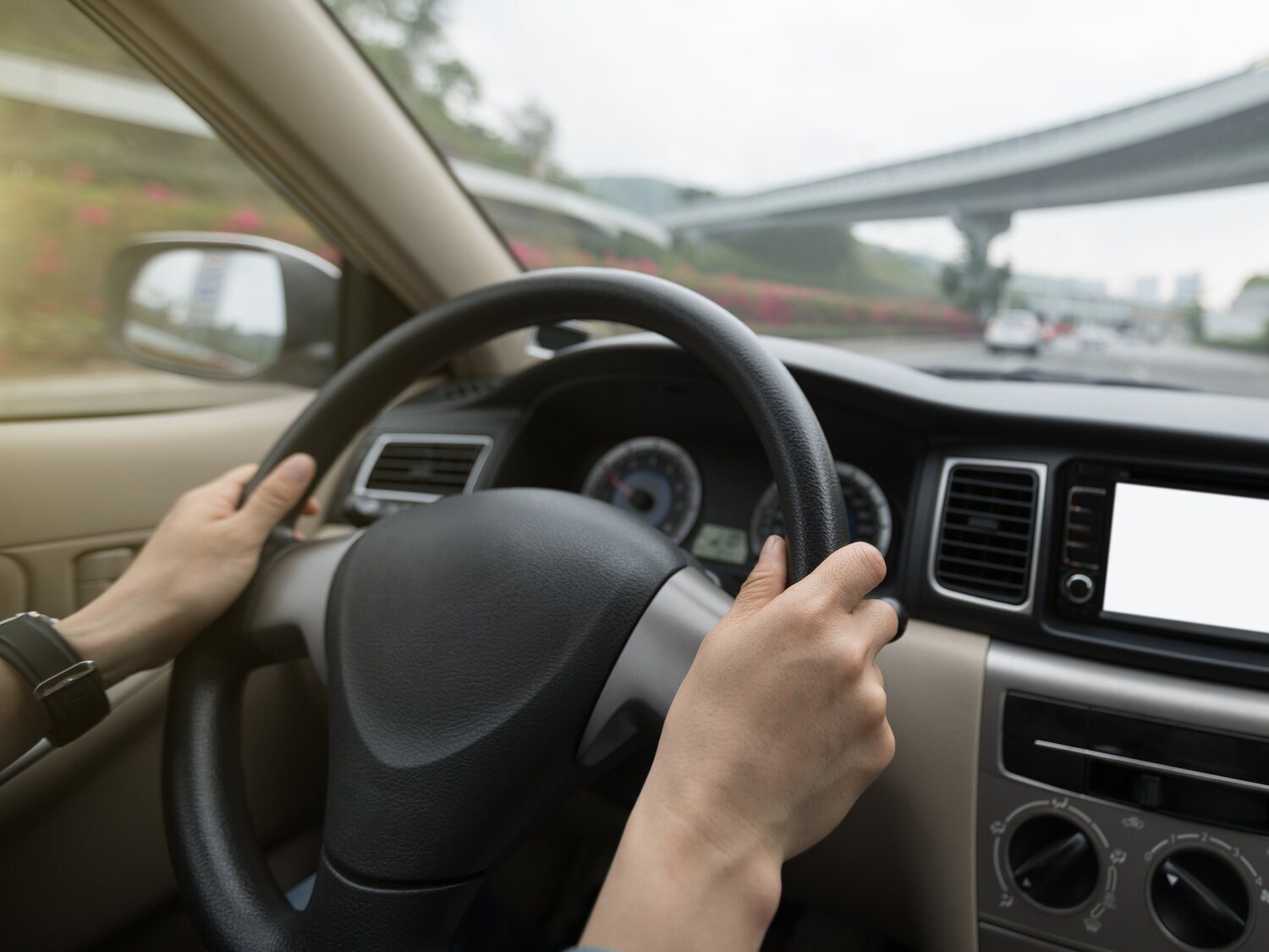 La OCU alerta de fallos de seguridad en esta lista de populares coches: pueden causar riesgo de fallecimientos