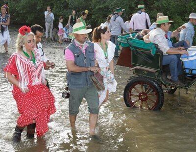 La Junta de Andalucía pide al Gobierno llenar el río que cruzan los rocieros en plena polémica por la crisis en Doñana