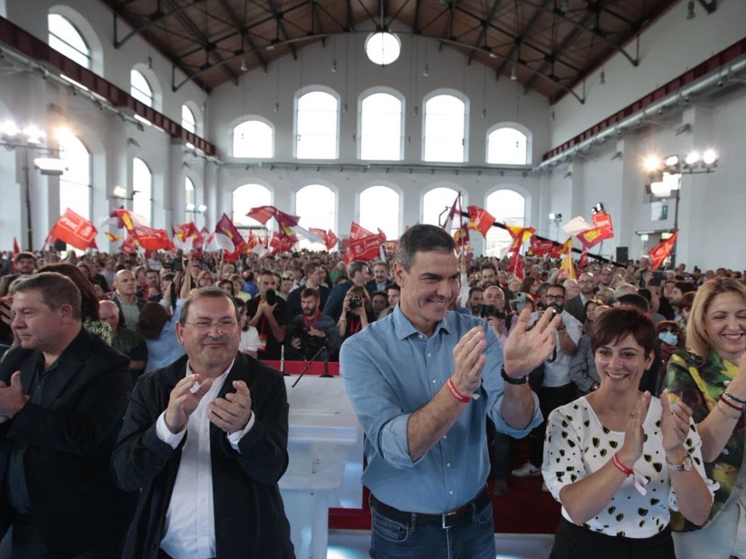 Pedro Sánchez anuncia entradas de cine a 2 euros para mayores de 65 años