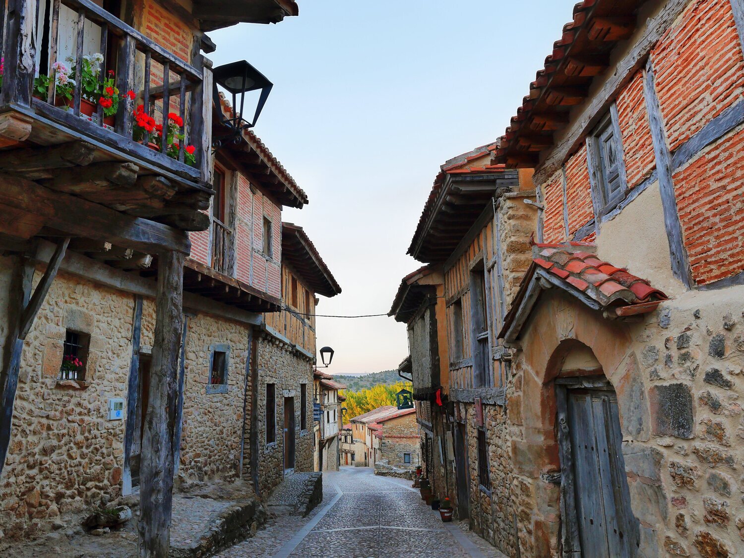 Los 5 pueblos tan aislados como bonitos de España