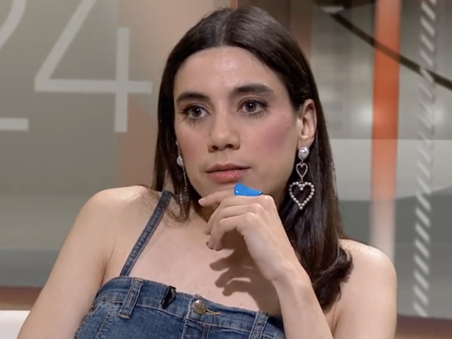 La escritora Juana Dolores arremete contra TV3 en una entrevista: "He venido aquí a cagarme en todo"