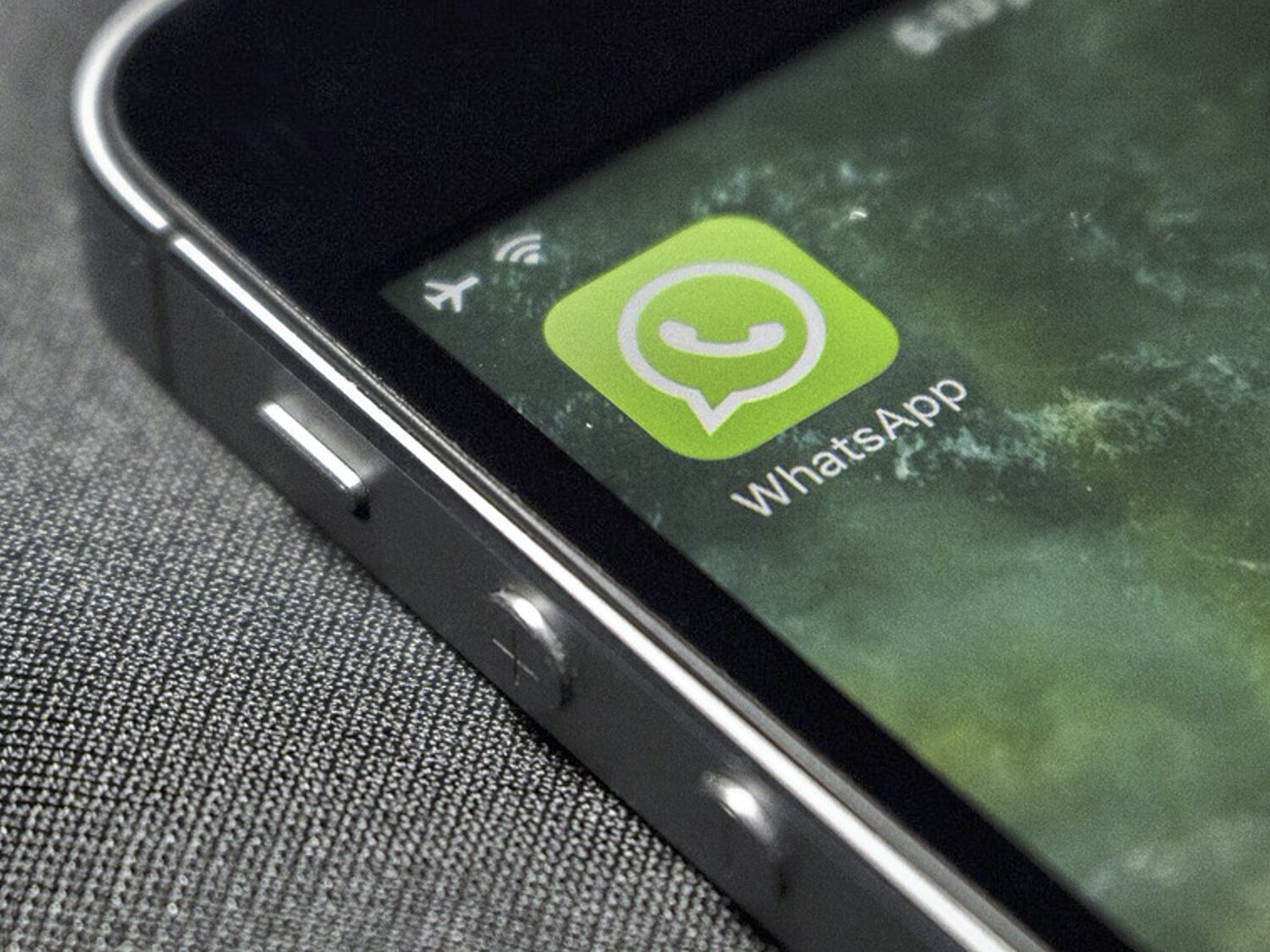 El truco para saber si WhatsApp utiliza tu cámara o micrófono sin tu consentimiento