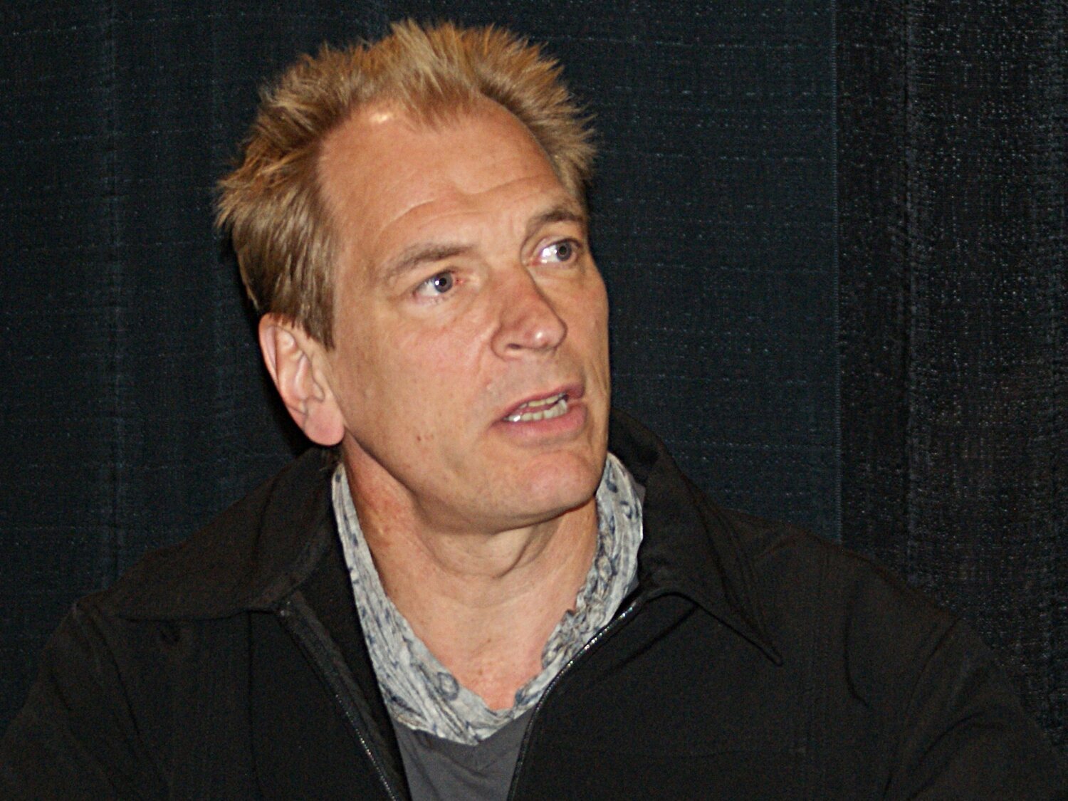 Hallan el cuerpo del actor británico Julian Sands, de 65 años, en una zona montañosa de Los Ángeles