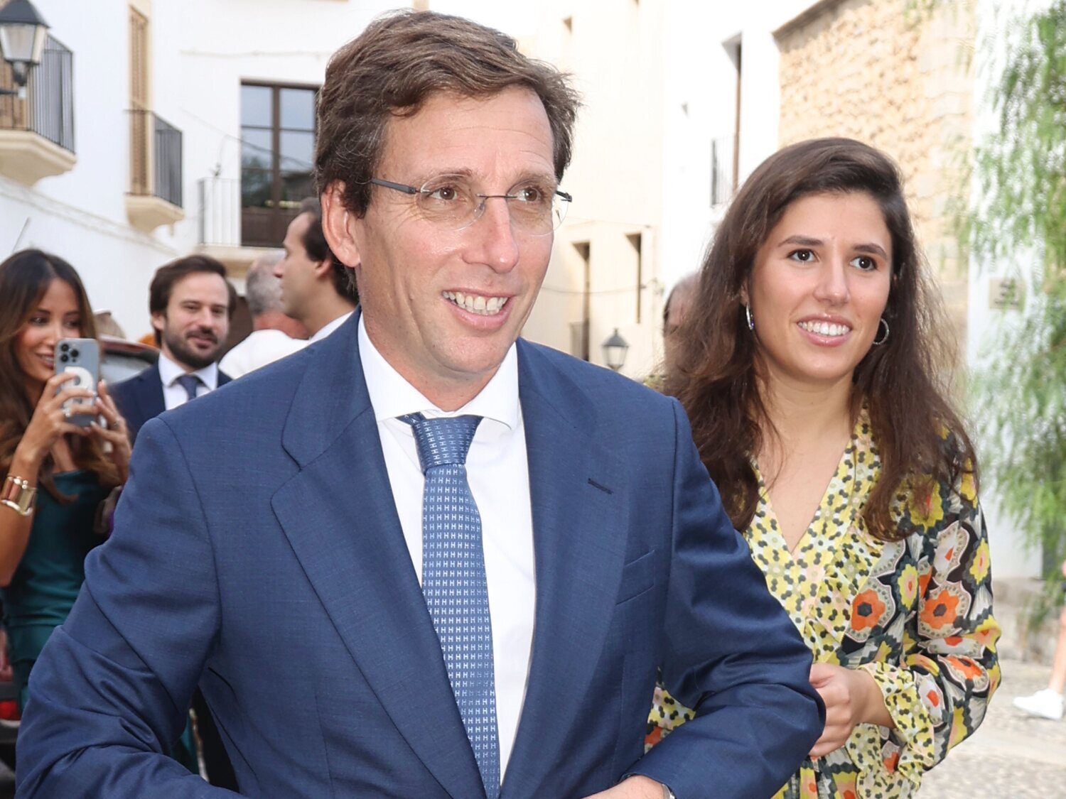 La lista de regalos de la boda de Almeida valorada en más de 85.000 euros
