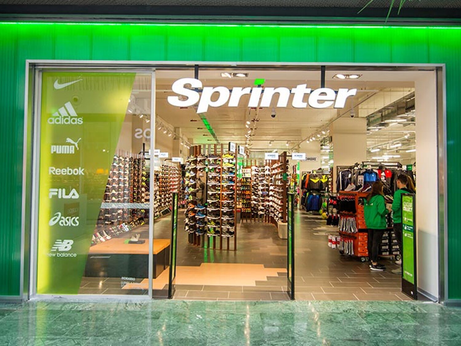 Sprinter abre tiendas y lanza una importante oferta de empleo con contratos fijos en España