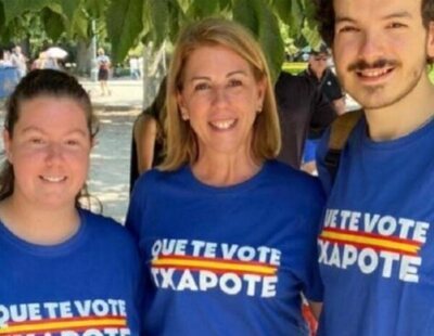 La Junta electoral prohíbe poder votar con camisetas con el lema de 'Que te vote Txapote'