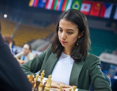 Concedida la nacionalidad española a Sara Khadem, la ajedrecista iraní que se negó a jugar con velo